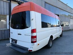 Mercedes-Benz Sprinter 516CDI 4x4. 17+1 seats.