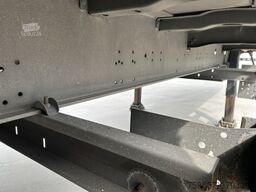 Schmitz Cargobull SCB S3B / Box Trailer / BPW Drum / NL Trailer /...