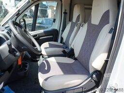 BÜRSTNER Campeo 640 Thule Kastenwagen