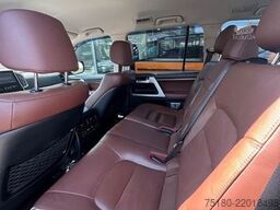 TOYOTA Land Cruiser V8 4,5 D Geländewagen SUV