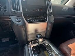 TOYOTA Land Cruiser V8 4,5 D Geländewagen SUV