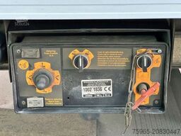 SCHMITZ CARGOBULL SKO 24 THERMO KING SLX 200 ONLY 3645 ENGINE HOUR