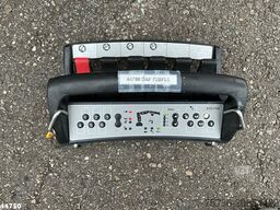 DAF FAN LF 220 Euro 6 Hiab 11 Tonmeter laadkraan Ju...