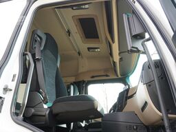Mercedes-Benz Actros 2545 6×2 MP5 / KRONE refrigerator