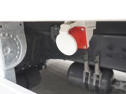 Volvo FH 460 / Krone refrigerator 23 EPAL!