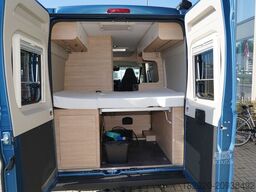 ROADCAR R 600 (52) AHK, Markise