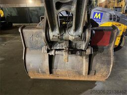 VOLVO EC300EL