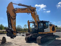 LIEBHERR R930