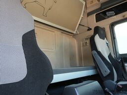 MAN TGX 26.460 6x2 tractor unit 666.000km