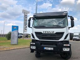 IVECO Trakker 450