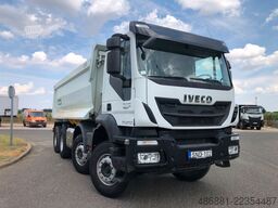 IVECO Trakker 450