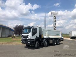 IVECO Trakker 450
