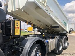 IVECO Trakker 450