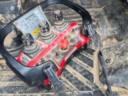 MERCEDES-BENZ Axor 1829 / 13m Palfinger Kran FUNK / Meiller