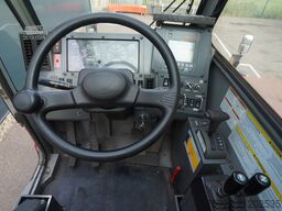 TADANO-FAUN GR-300EX WITH JIB 4X4X4 ROUGH TERRAIN CRANE