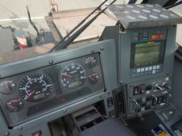 TADANO-FAUN GR-300EX WITH JIB 4X4X4 ROUGH TERRAIN CRANE