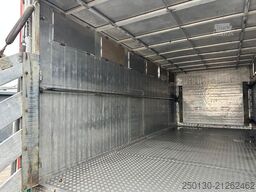 MERCEDES-BENZ Atego 1230L 4x2 1.Stock Viehtrasporter