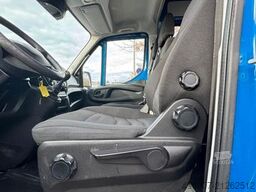 IVECO Daily Kasten 35S18 /6 Sitze/ 3.0L / 3,5T Anh.