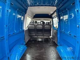 IVECO Daily Kasten 35S18 /6 Sitze/ 3.0L / 3,5T Anh.