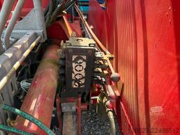  Abrollcontainer mit HMF Kran