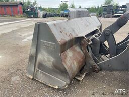 Volvo L90G Wheel Loader – Low Hours – Bucket and Pallet