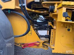 Volvo L90G Wheel Loader – Low Hours – Bucket and Pallet