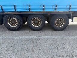 Krone Curtainsider / Planenauflieger