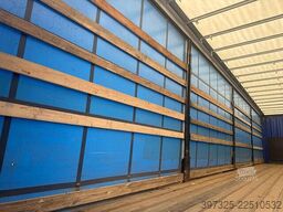 Krone Curtainsider / Planenauflieger