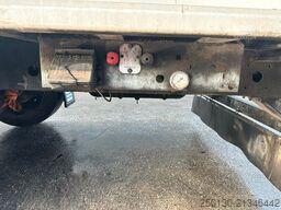 KNAPEN K100 Schubboden mit Liftachse 93m³