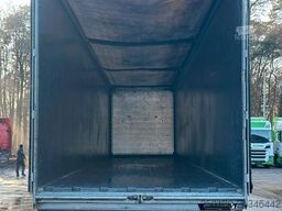 KNAPEN K100 Schubboden mit Liftachse 93m³