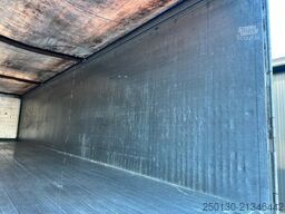 KNAPEN K100 Schubboden mit Liftachse 93m³