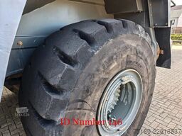 Liebherr L586 Wage!