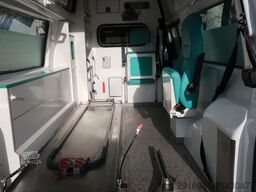 VOLKSWAGEN T5 Transporter Hochdach lang/KTW/Klima/FN: A29