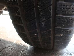 VOLKSWAGEN T5 Transporter Hochdach lang/KTW/Klima/FN: A29