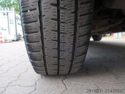 VOLKSWAGEN T6.1 Transporter Kasten lang FWD / Klima / PDC