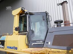 Komatsu D85PX-15