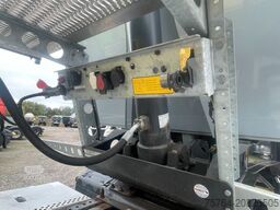 SCHMITZ CARGOBULL 25m³ Alu Kippauflieger / Unfallschaden