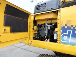 KOMATSU HB215LC-3
