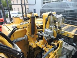 KOMATSU HB215LC-3