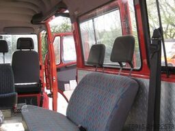 MERCEDES-BENZ 310 D-KA hoch/lang Feuerwehr LKW 9-Sitzer Servo