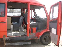 MERCEDES-BENZ 310 D-KA hoch/lang Feuerwehr LKW 9-Sitzer Servo