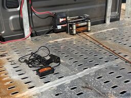 IVECO 70C17 Abschleppwagen, 7 Sitze