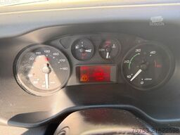 IVECO 70C17 Abschleppwagen, 7 Sitze