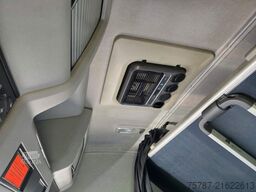 VOLVO FH 460 Globe Baustoffpritsche mit Kran Palfinger