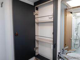 ADRIA MATRIX AXESS 670 SL MY2026