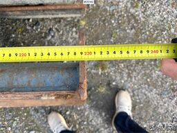 Kobelco SK75SR-3E w/ Rototilt, 2 buckets and grapple. 1850