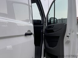 Volkswagen Crafter 35 L3H3 2.0 TDI 103kW