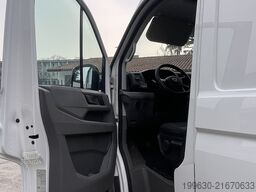 Volkswagen Crafter 35 L3H3 2.0 TDI 103kW