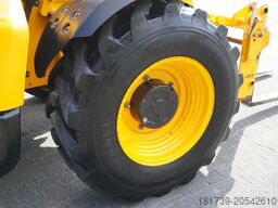 JCB 535-95 / 3.5 T / range 9.5 m / 700 MTH!