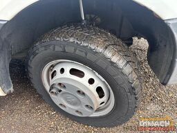VW CRAFTER Euro 5 - 5 cil 2.5 L diesel - glaswagen...